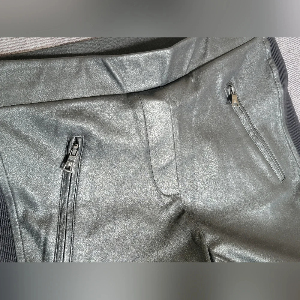 BCBGMaxAzria "Khalin" Women's Sz XS Black Leggings with Zipper Detail LIKE NEW - Picture 10 of 16